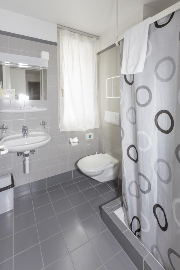 Hotel Rynach Reinach  Eksteriør bilde