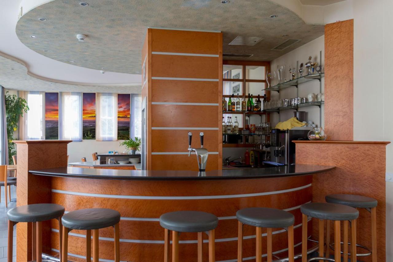 Hotel Rynach Reinach  Eksteriør bilde