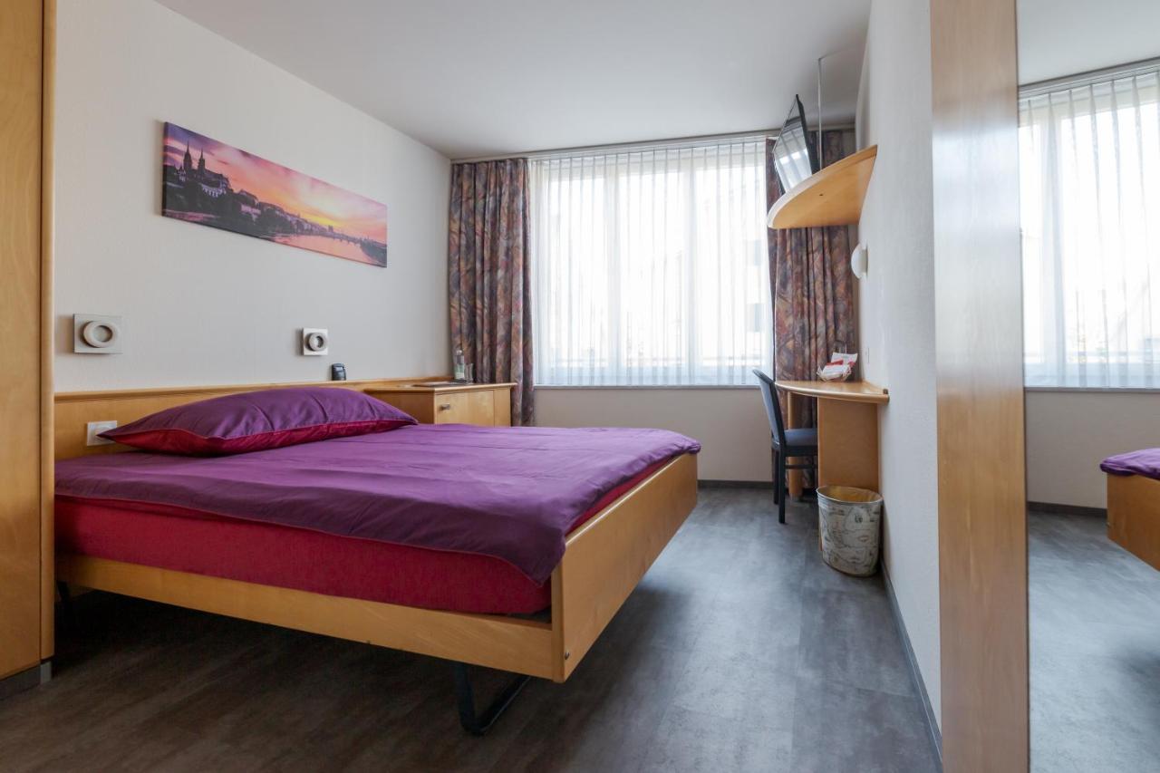 Hotel Rynach Reinach  Eksteriør bilde